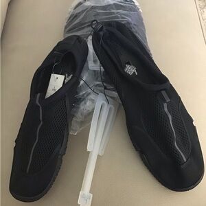 Men’s Black Water Shoes 2 Pairs